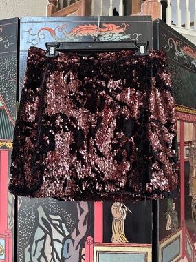 Women’s Mini Sequins & Velvet Skirt